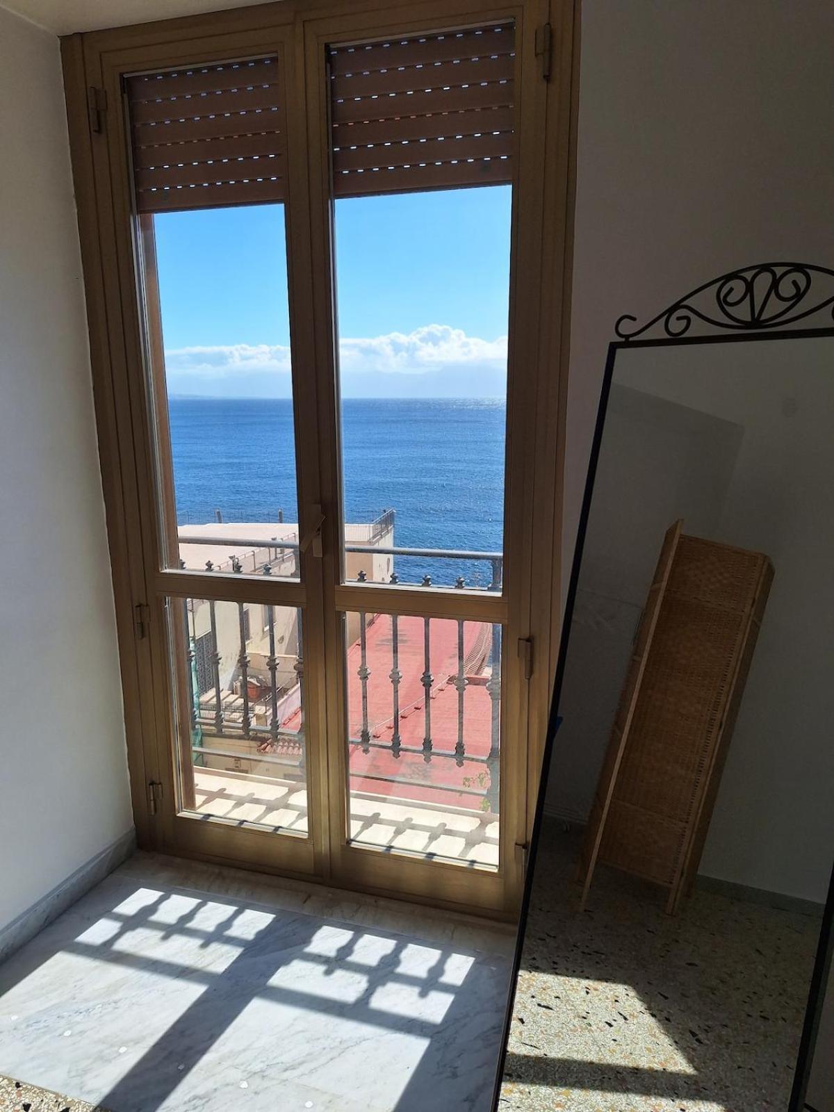 Casa Parthenope, A Window On The Sea Apartment *