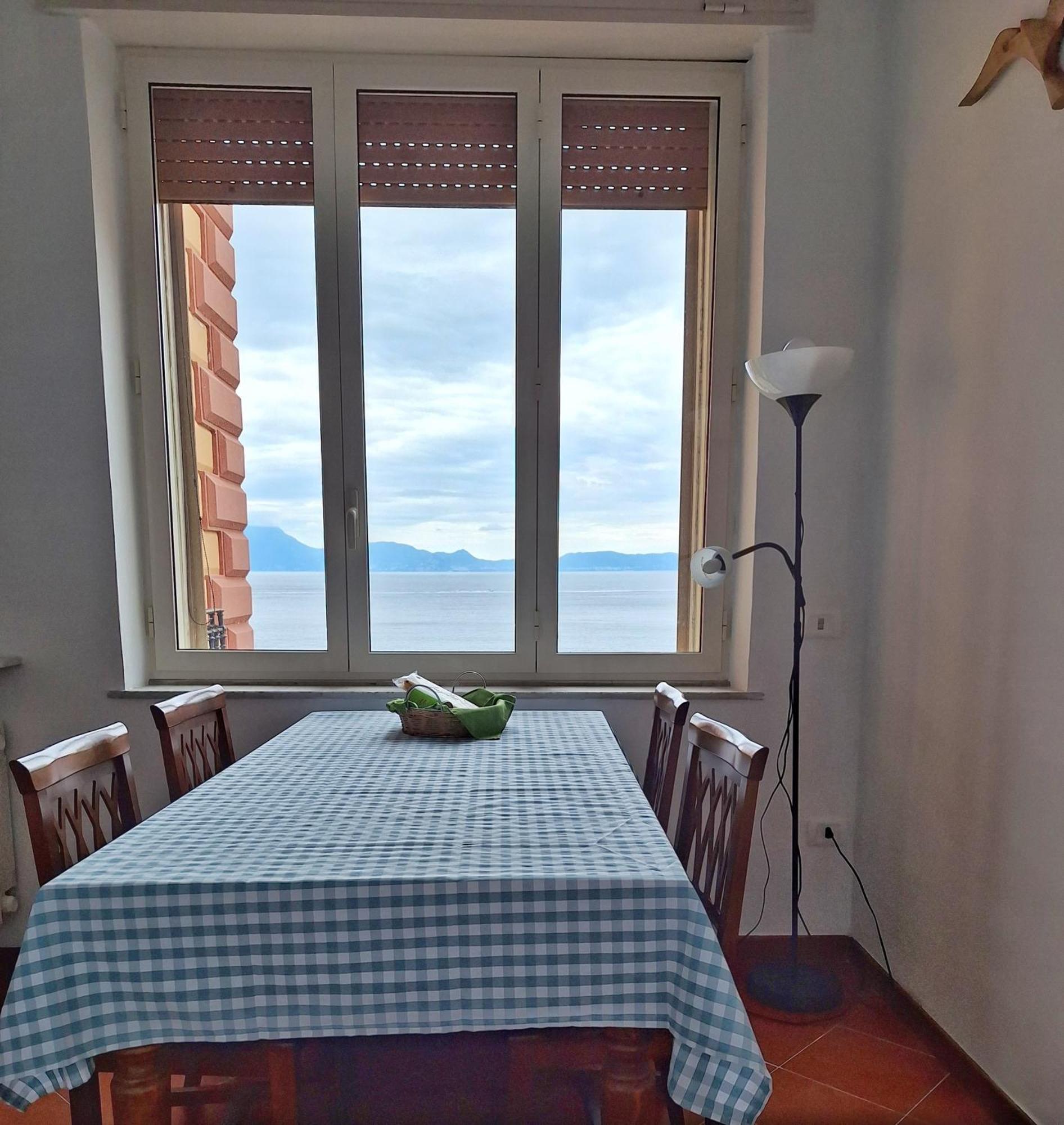 Apartment Casa Parthenope, A Window On The Sea Naples